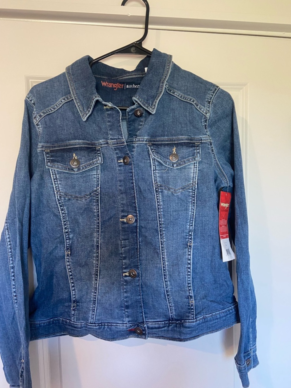 NWT Wrangler Stretch blue Denim Jacket - Classic Women's Jean Jacket SZ M